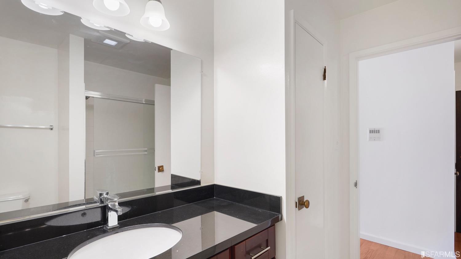 2711 Octavia Street Unit: 203