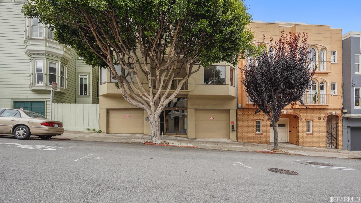 2711 Octavia Street Unit: 203