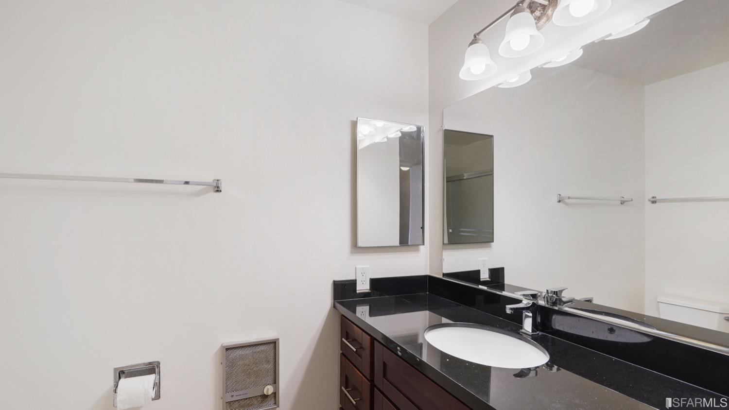 2711 Octavia Street Unit: 203