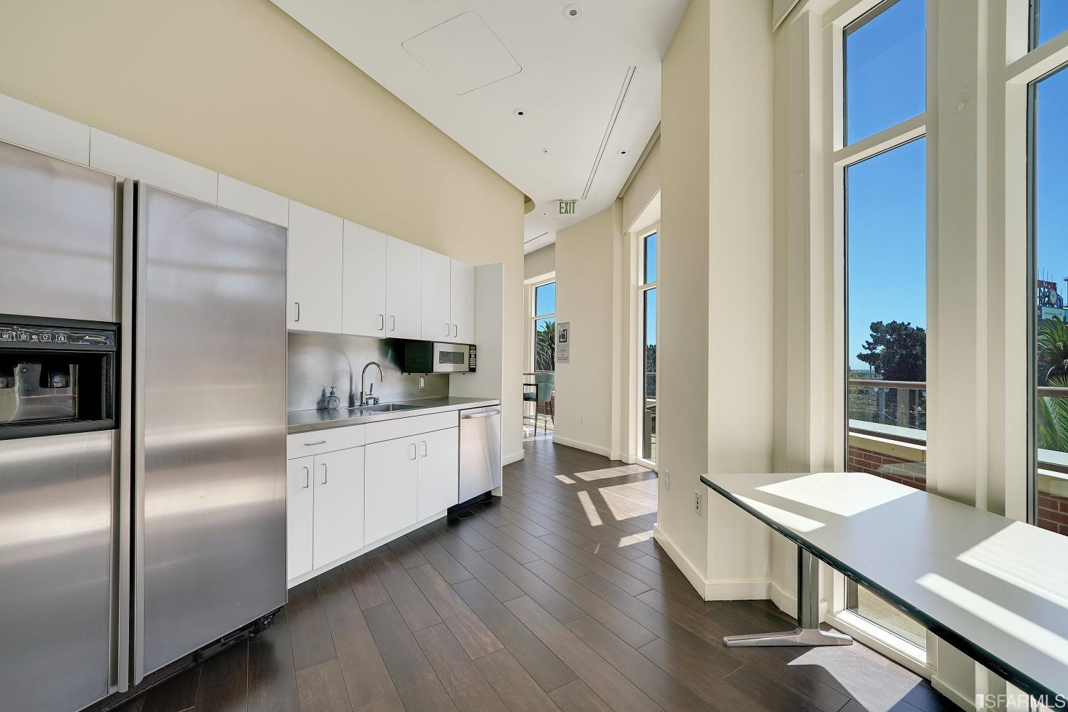 88 King Street Unit: 713