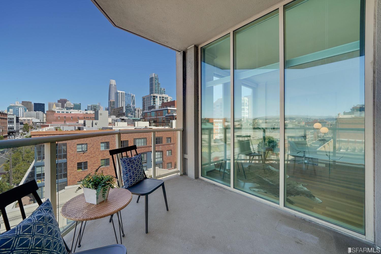 88 King Street Unit: 713