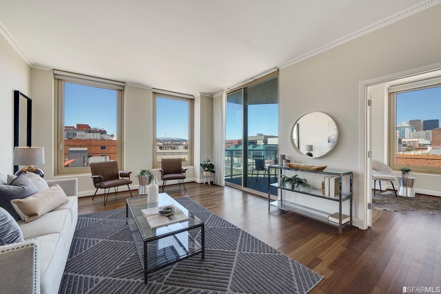 88 King Street Unit: 713