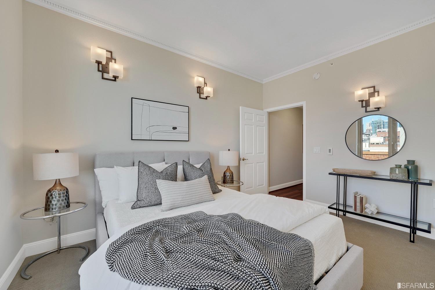 88 King Street Unit: 713