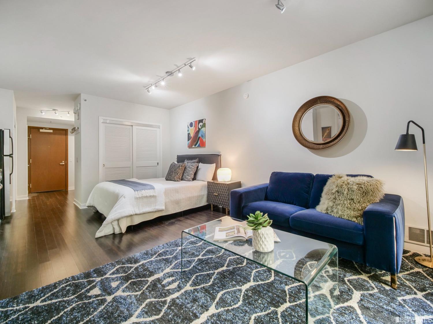 199 New Montgomery Street Unit: 212