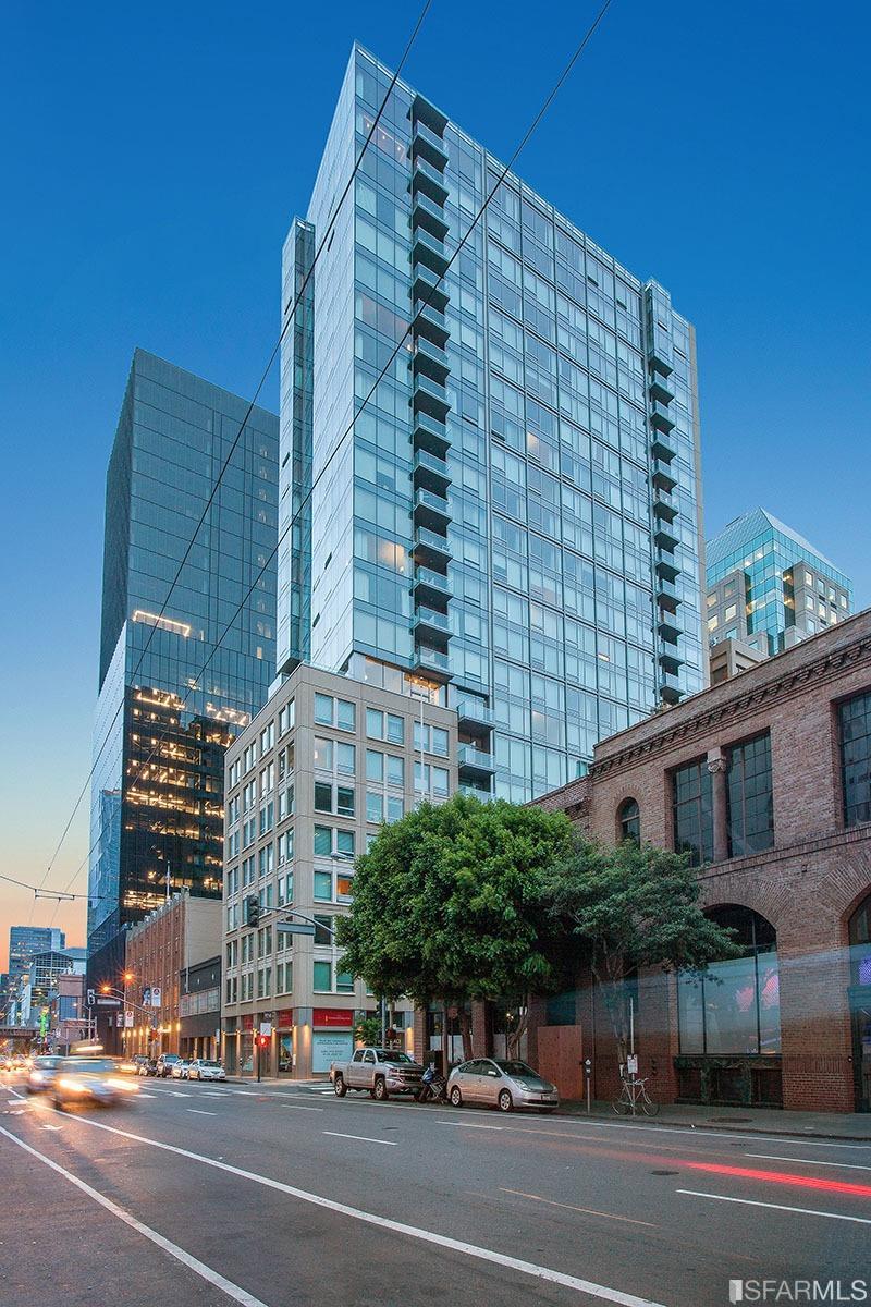 1 Hawthorne Street Unit: 7A