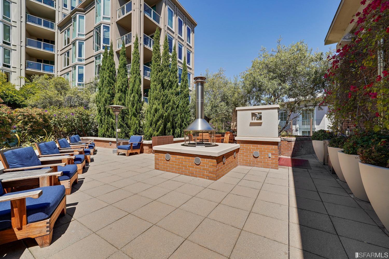 88 King Street Unit: 919