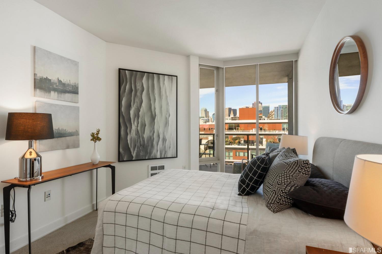 88 King Street Unit: 919