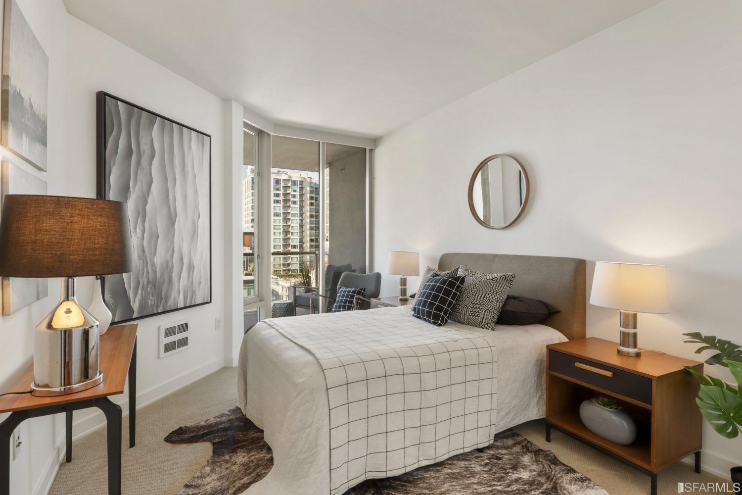 88 King Street Unit: 919