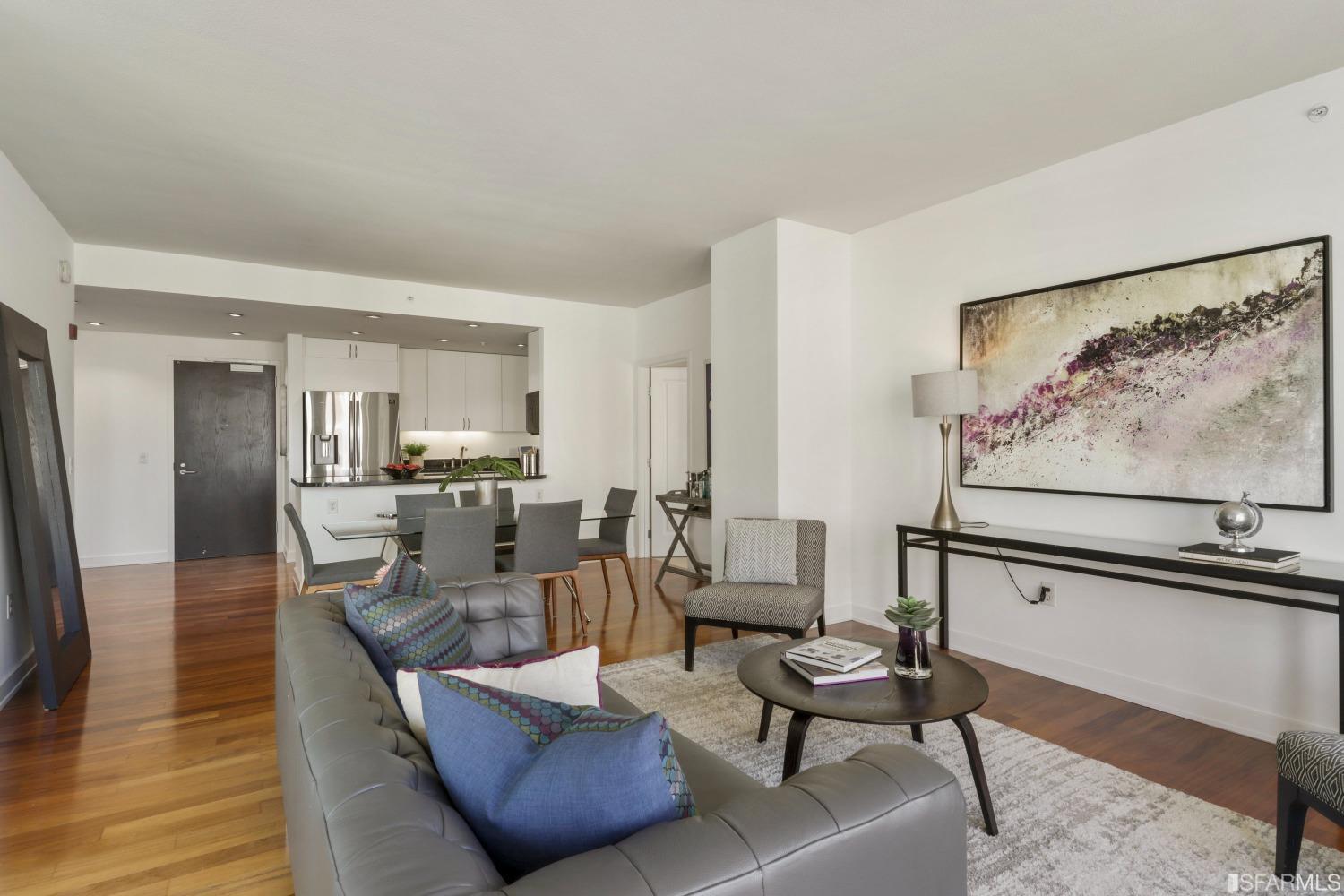 88 King Street Unit: 919