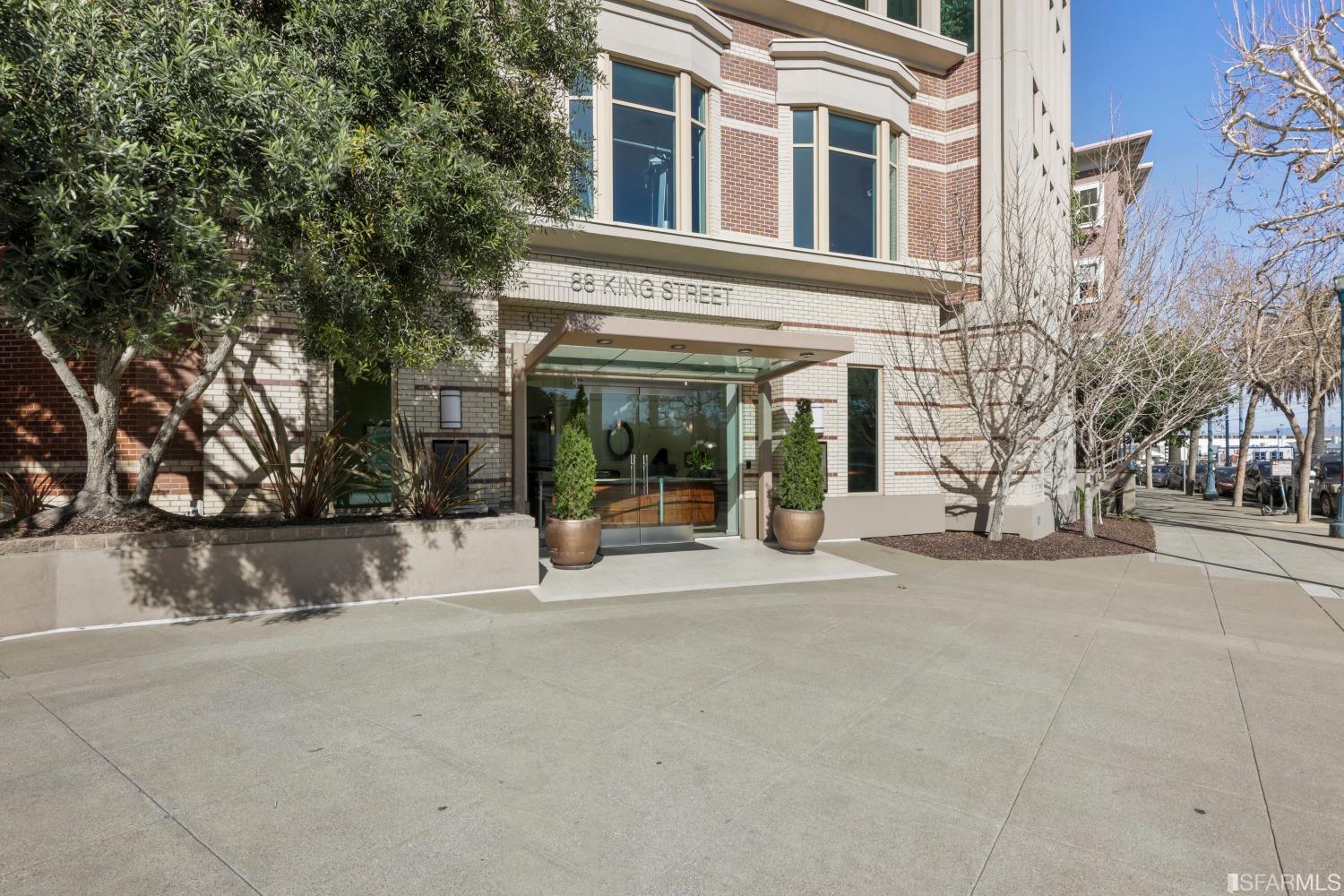 88 King Street Unit: 919