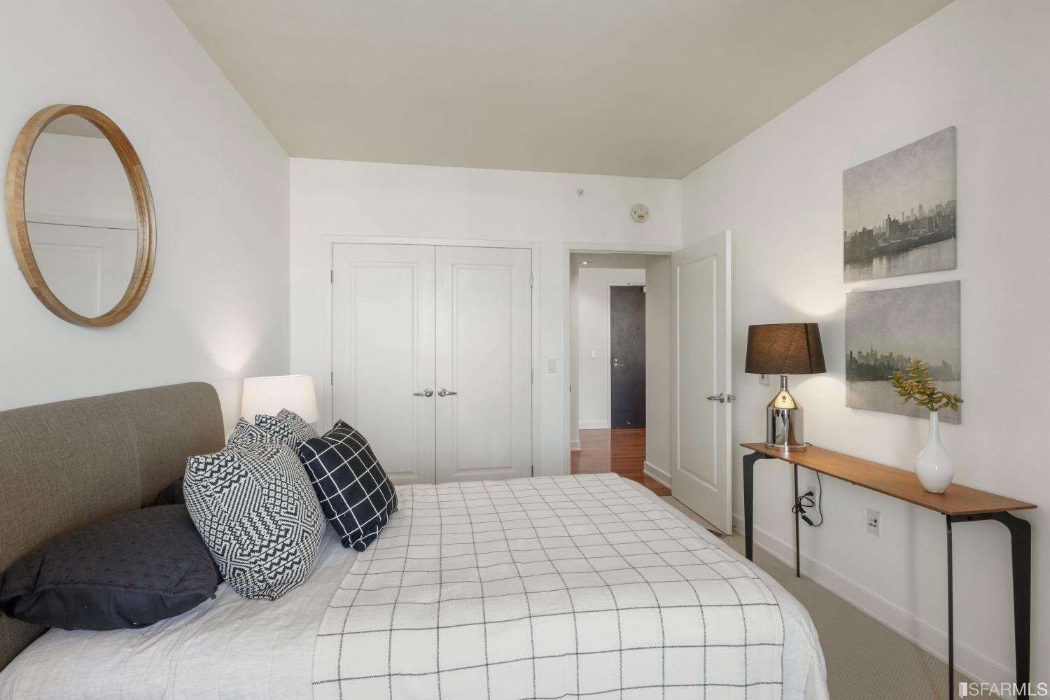 88 King Street Unit: 919