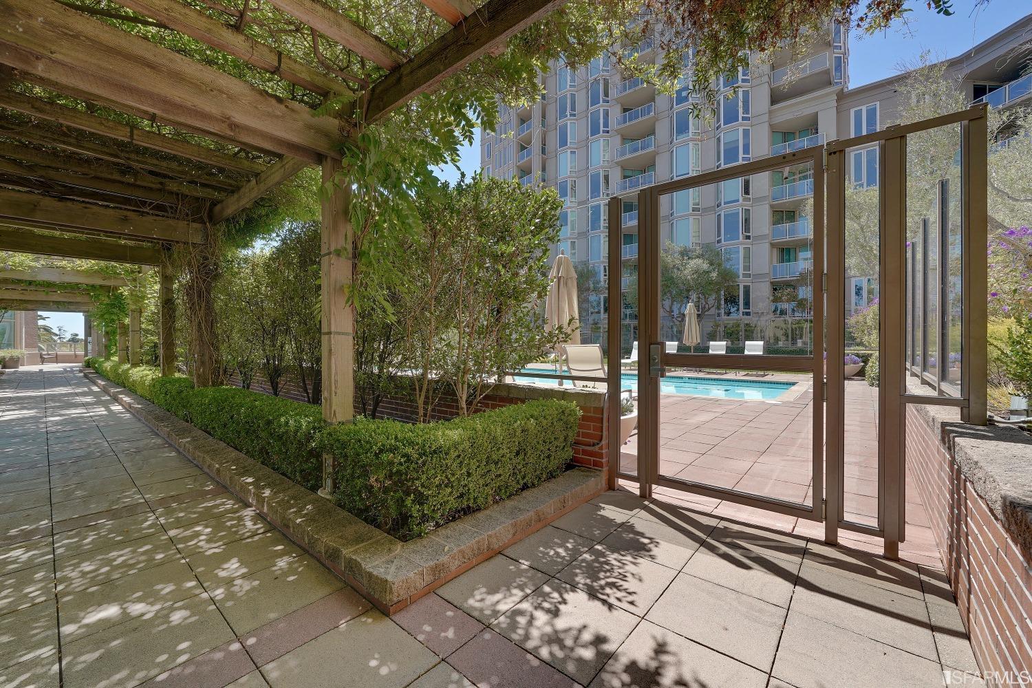 88 King Street Unit: 919