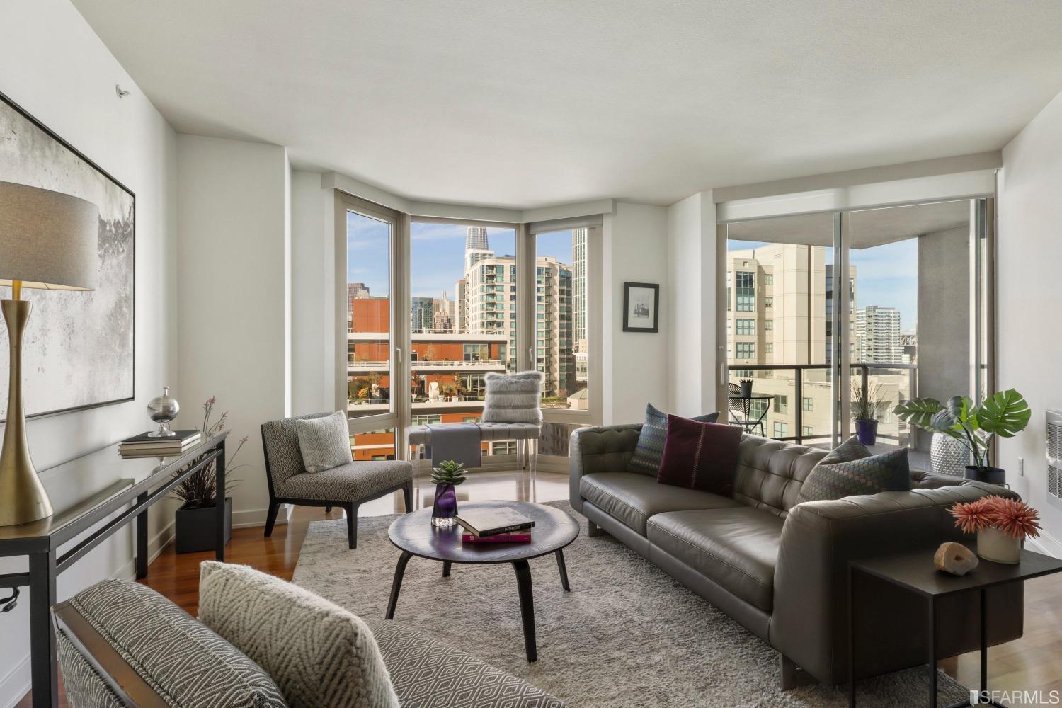 88 King Street Unit: 919