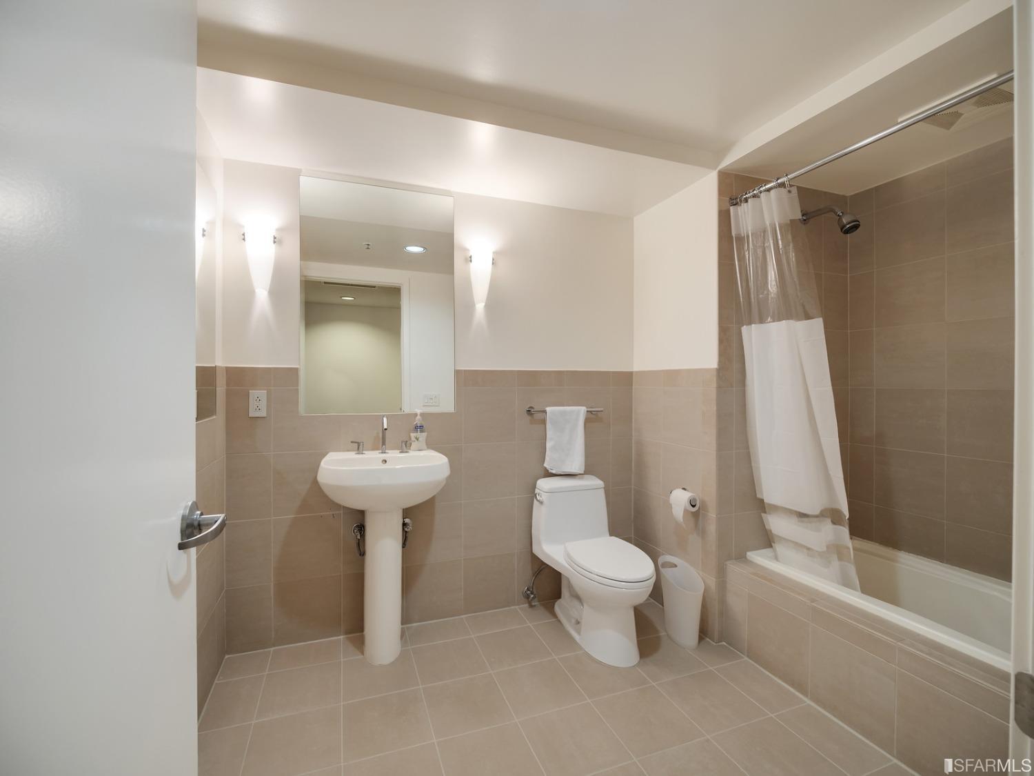 200 Brannan Street Unit: 102