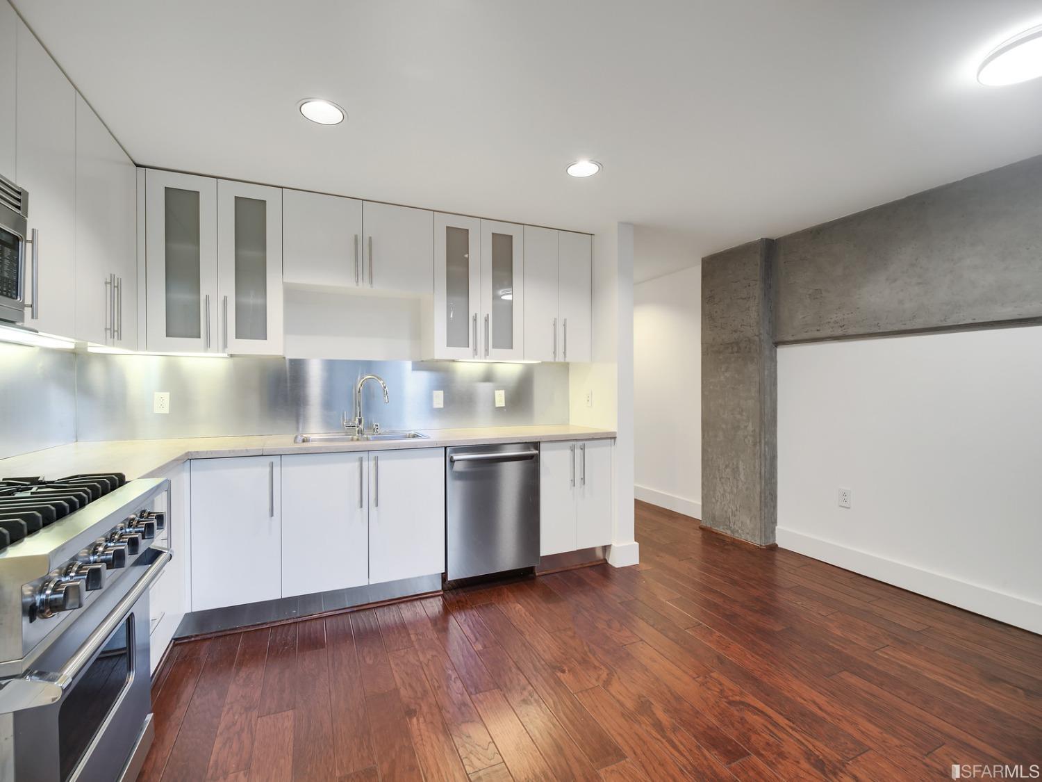 200 Brannan Street Unit: 102
