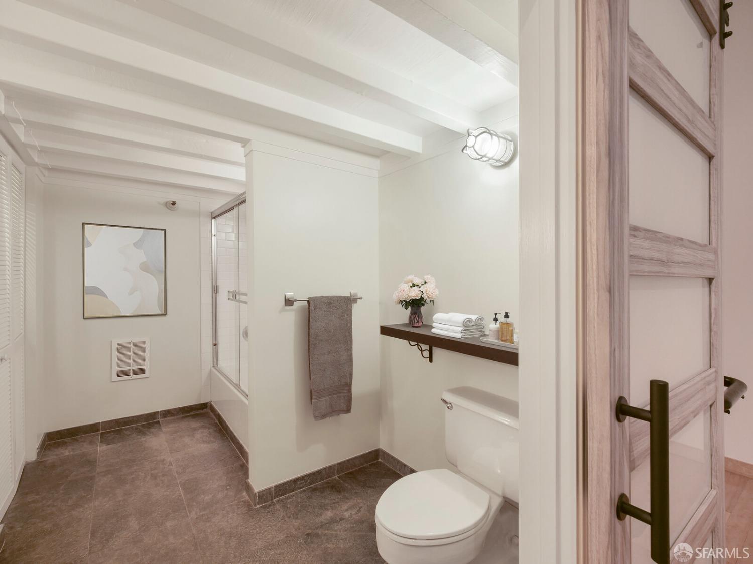 601 4th Street Unit: 205