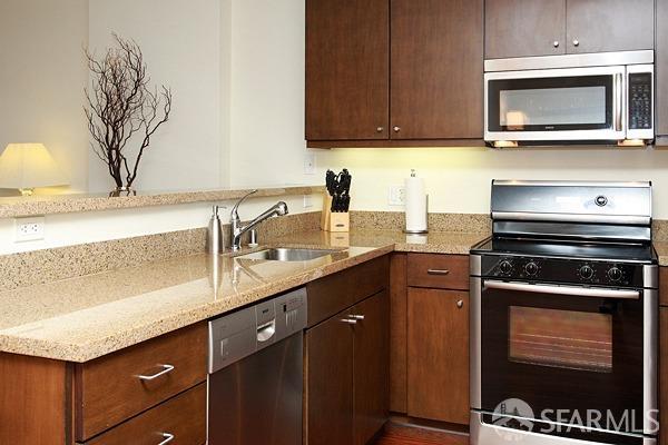 199 New Montgomery Street Unit: 206