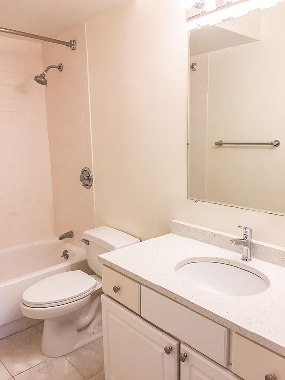 77 Pond Ave # 1402
