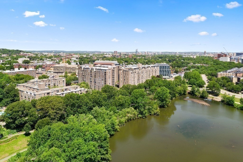 77 Pond Ave # 1402