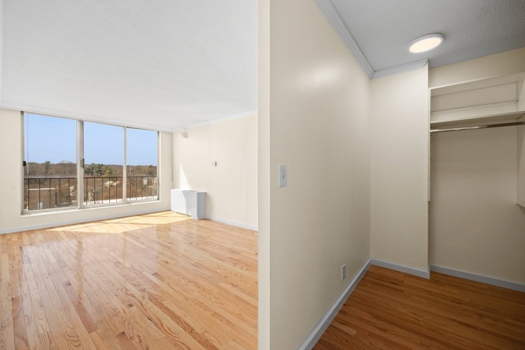 77 Pond Ave # 1402