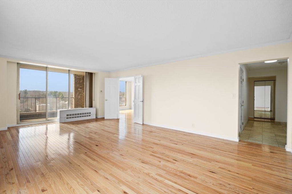 77 Pond Ave # 1402