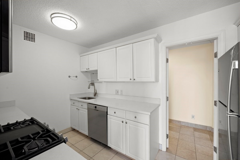77 Pond Ave # 1402