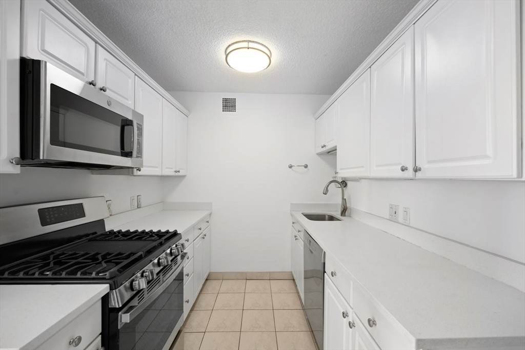 77 Pond Ave # 1402