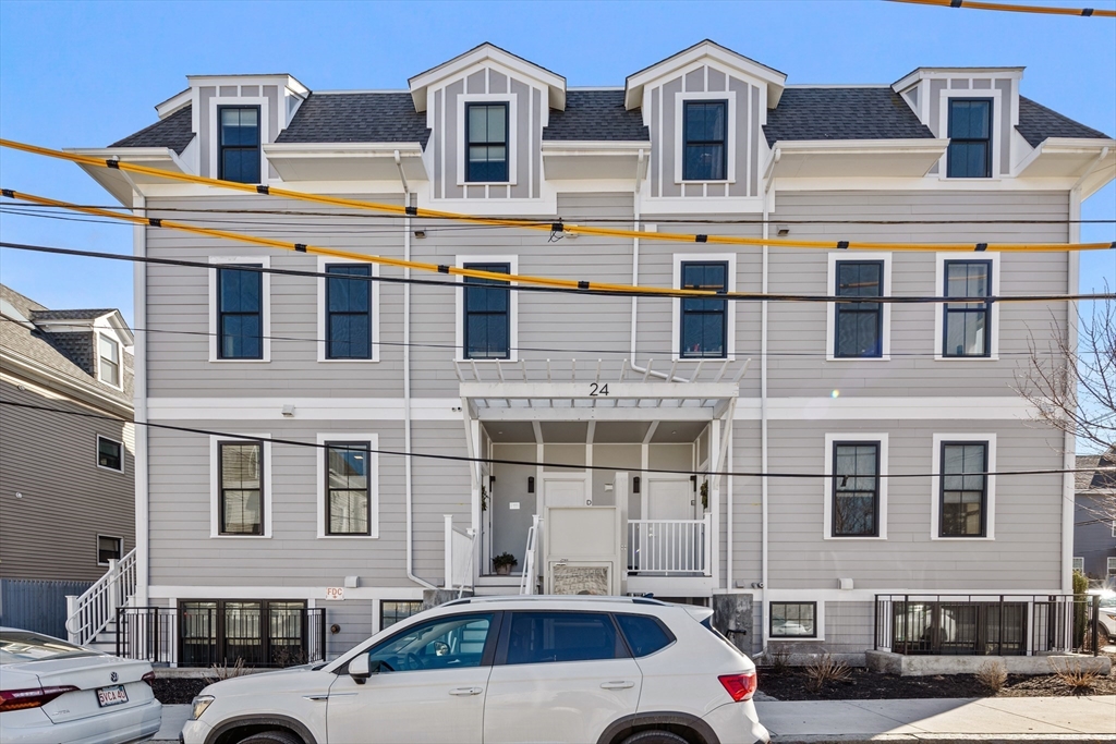 24 Rush Street # G
