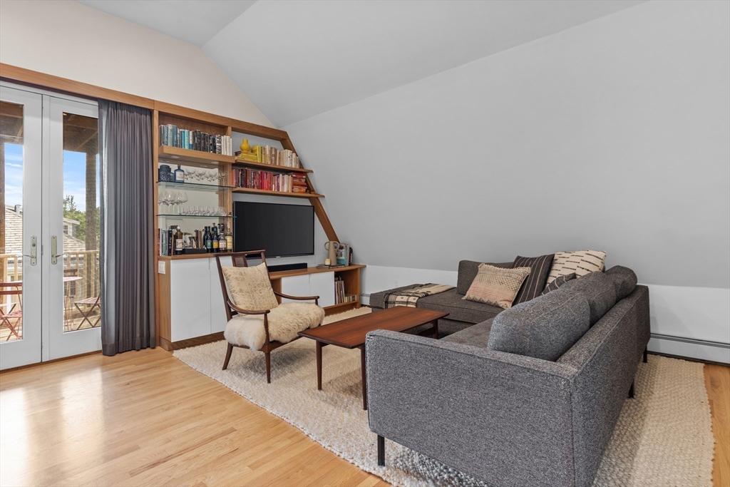 180 Fayerweather St # 3