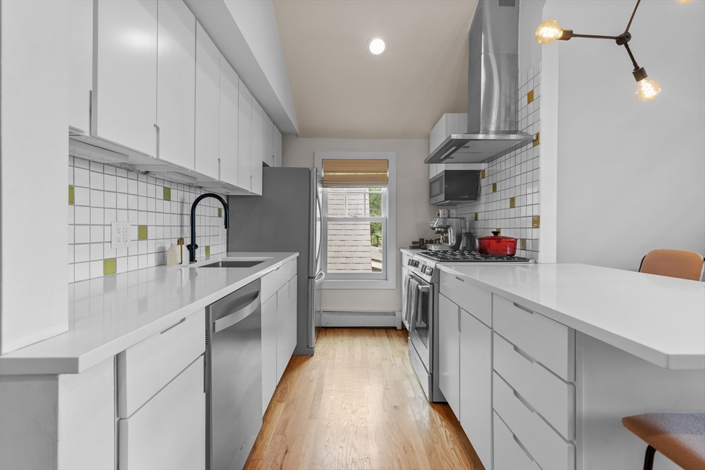 180 Fayerweather St # 3