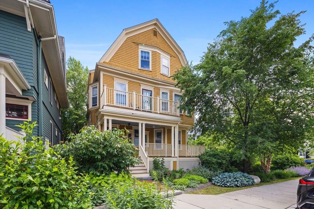 180 Fayerweather St # 3