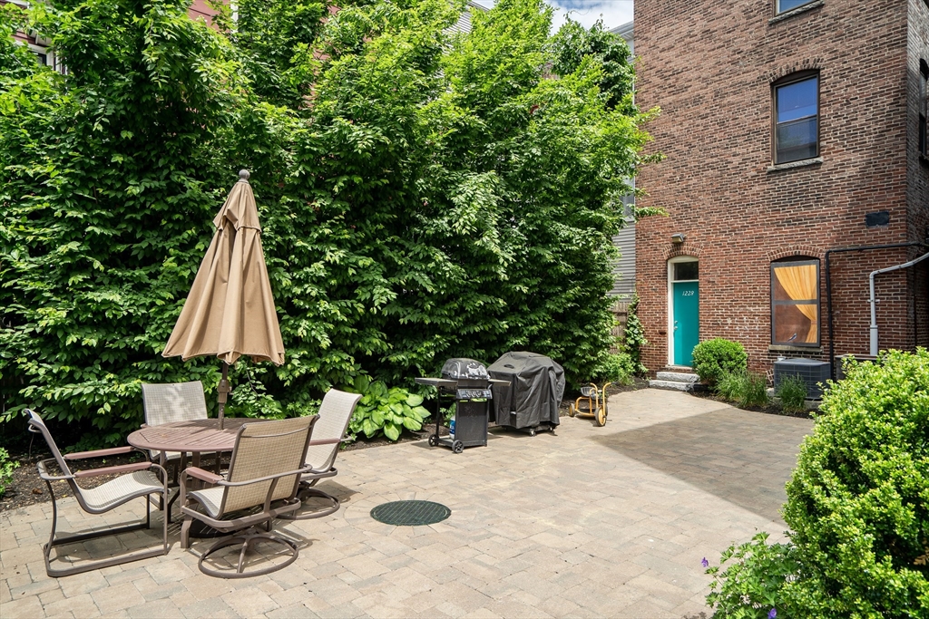 1228 Cambridge St Unit: 2