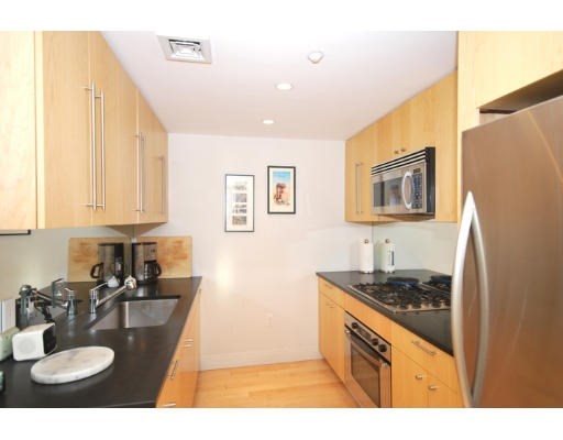 424 Massachusetts Ave # 202