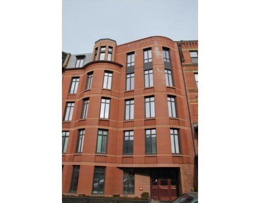 424 Massachusetts Ave # 202
