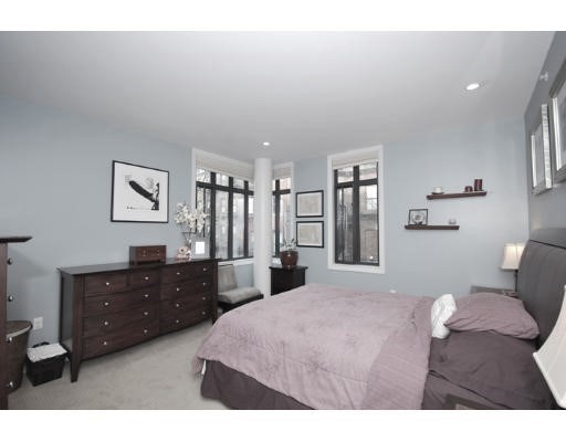 424 Massachusetts Ave # 202