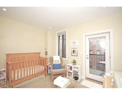 424 Massachusetts Ave # 202