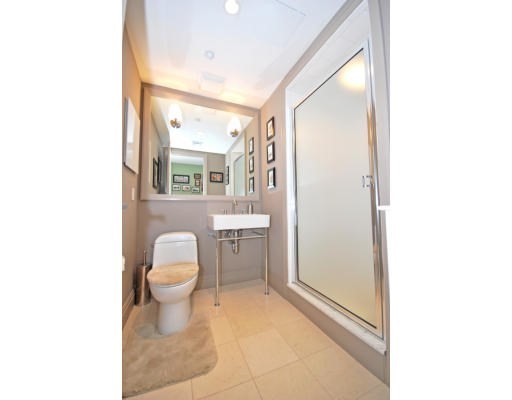 424 Massachusetts Ave # 202