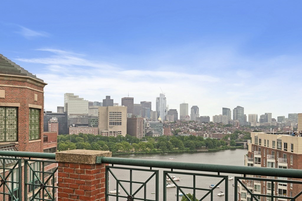 10 Rogers Street # 502