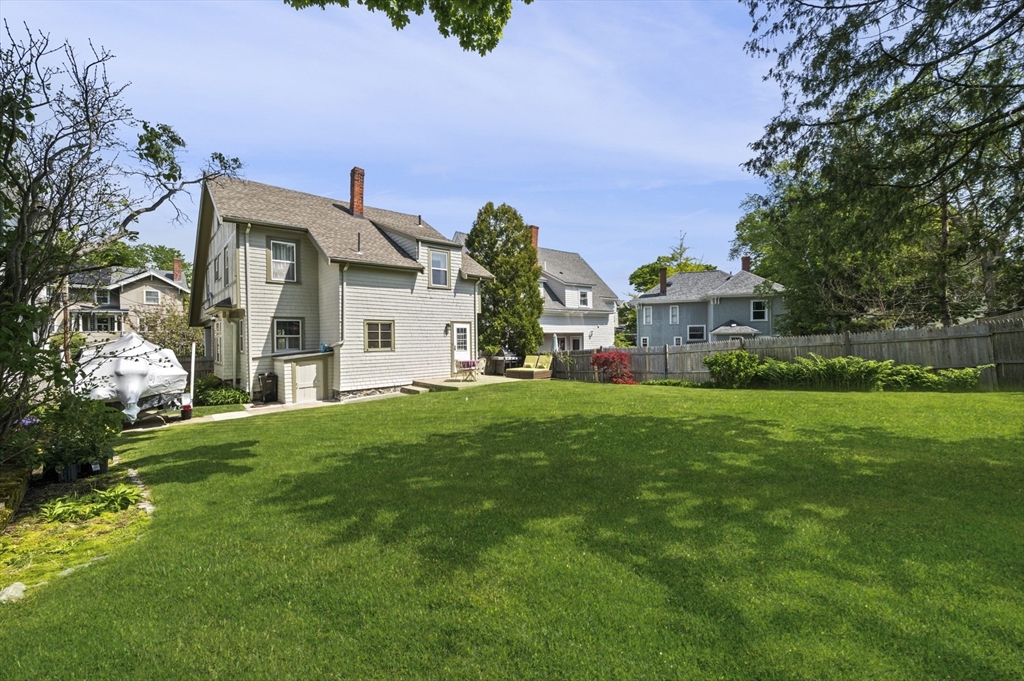149 Elmwood