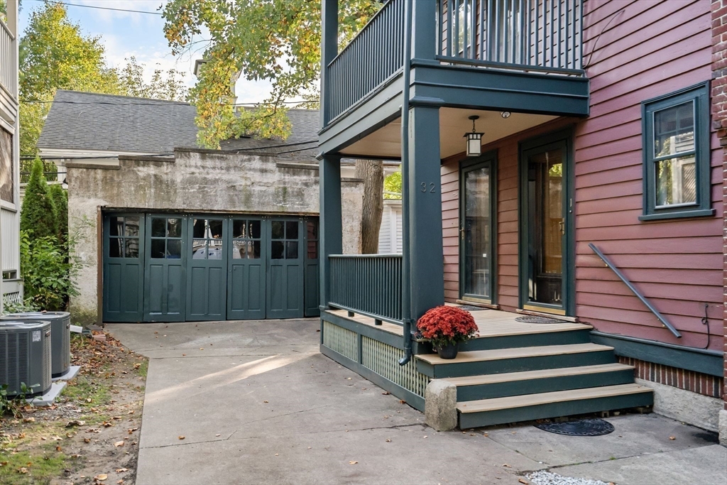 30-32 Goodrich Rd