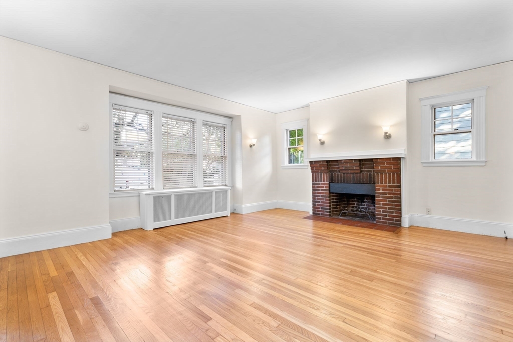 30-32 Goodrich Rd