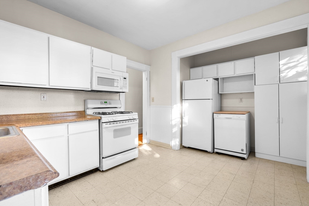 30-32 Goodrich Rd
