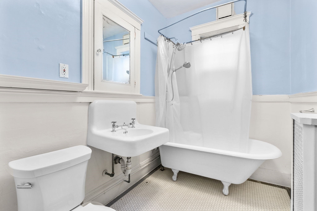 30-32 Goodrich Rd