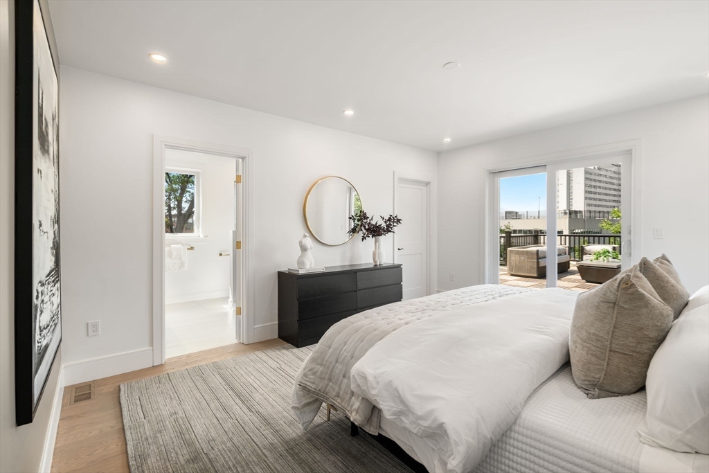 33 Evergreen St # 1
