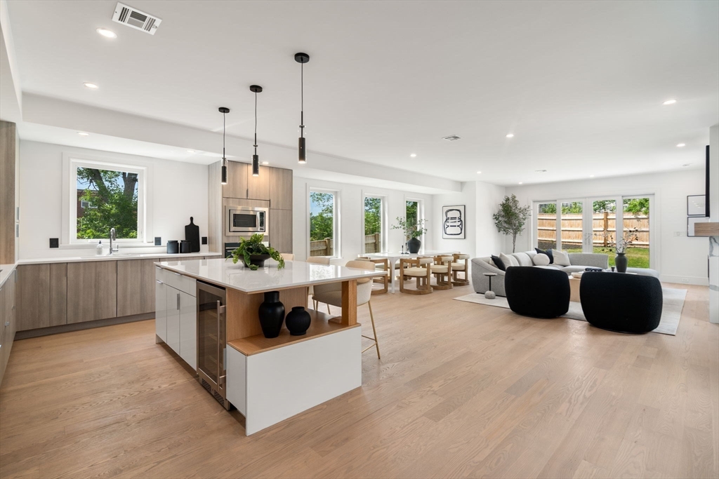 33 Evergreen St # 1