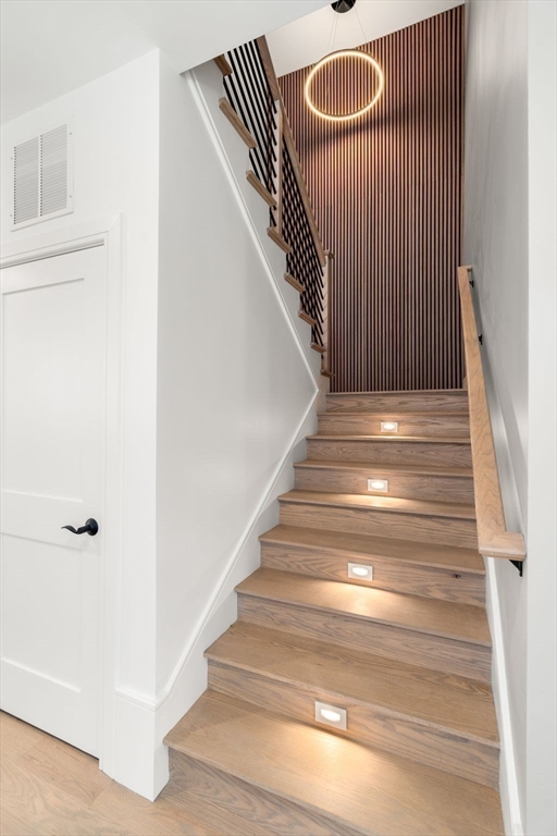 33 Evergreen St # 1
