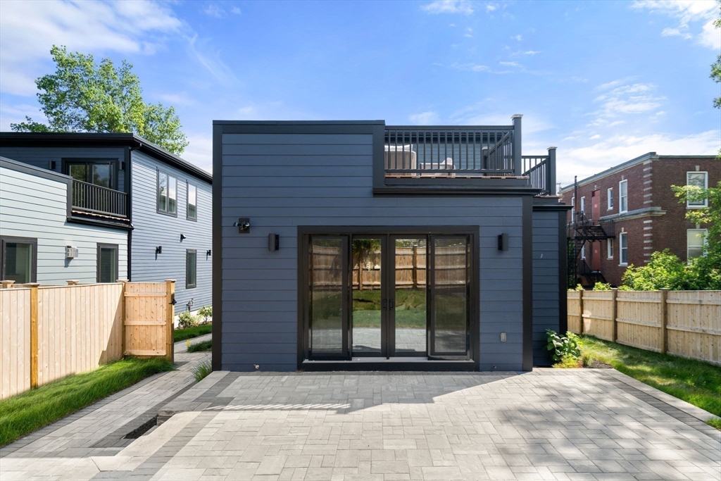 33 Evergreen St # 1