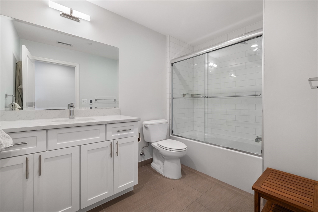260 Gold Street # 201