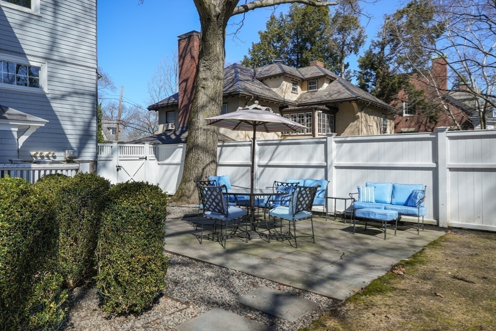96 Dean Road