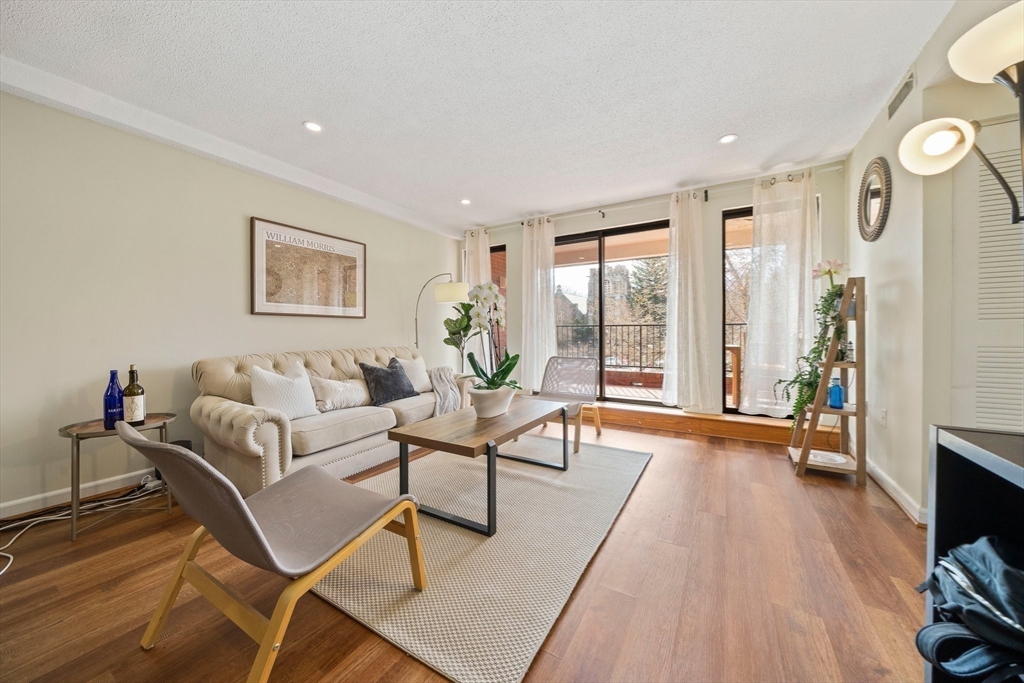 1850 Beacon St # 204